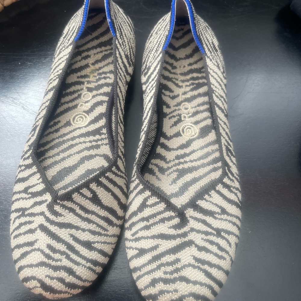 Zebra Flat Rothy’s in great condition